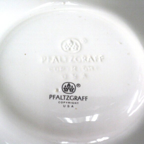 Pfaltzgraff Christmas Heritage 3" Pillar Candle Holder Base Holly & Berry Vtg 7" - Picture 4 of 4